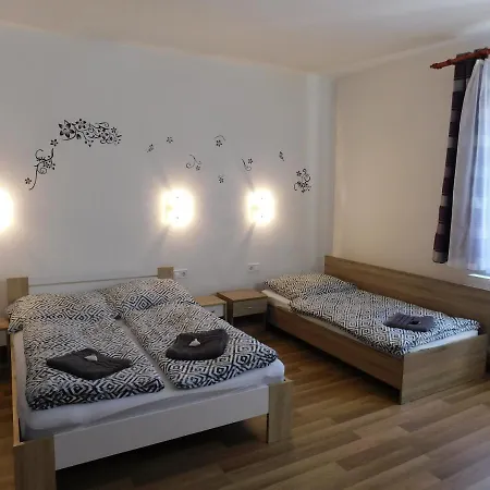 8888 Vendeghaz Casă la țară