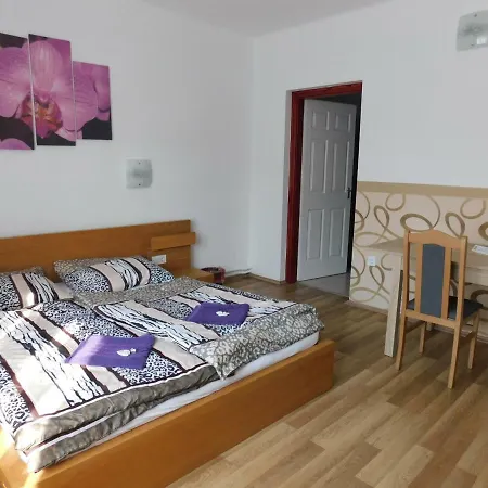8888 Vendeghaz * Lispeszentadorjan